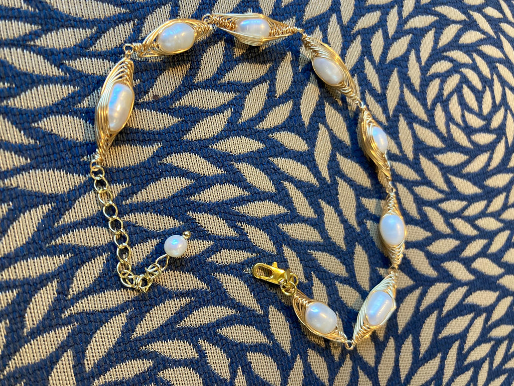 SIGNATURE Gallery Pearl Bracelet